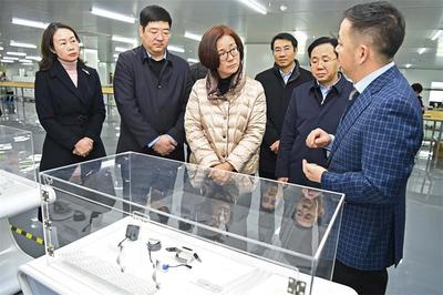 数字赋能，智慧升级 我市电子信息技术服务时政领域的新探索